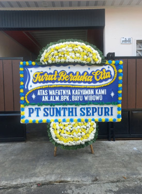 Papan Bunga Duka di Malatunrung